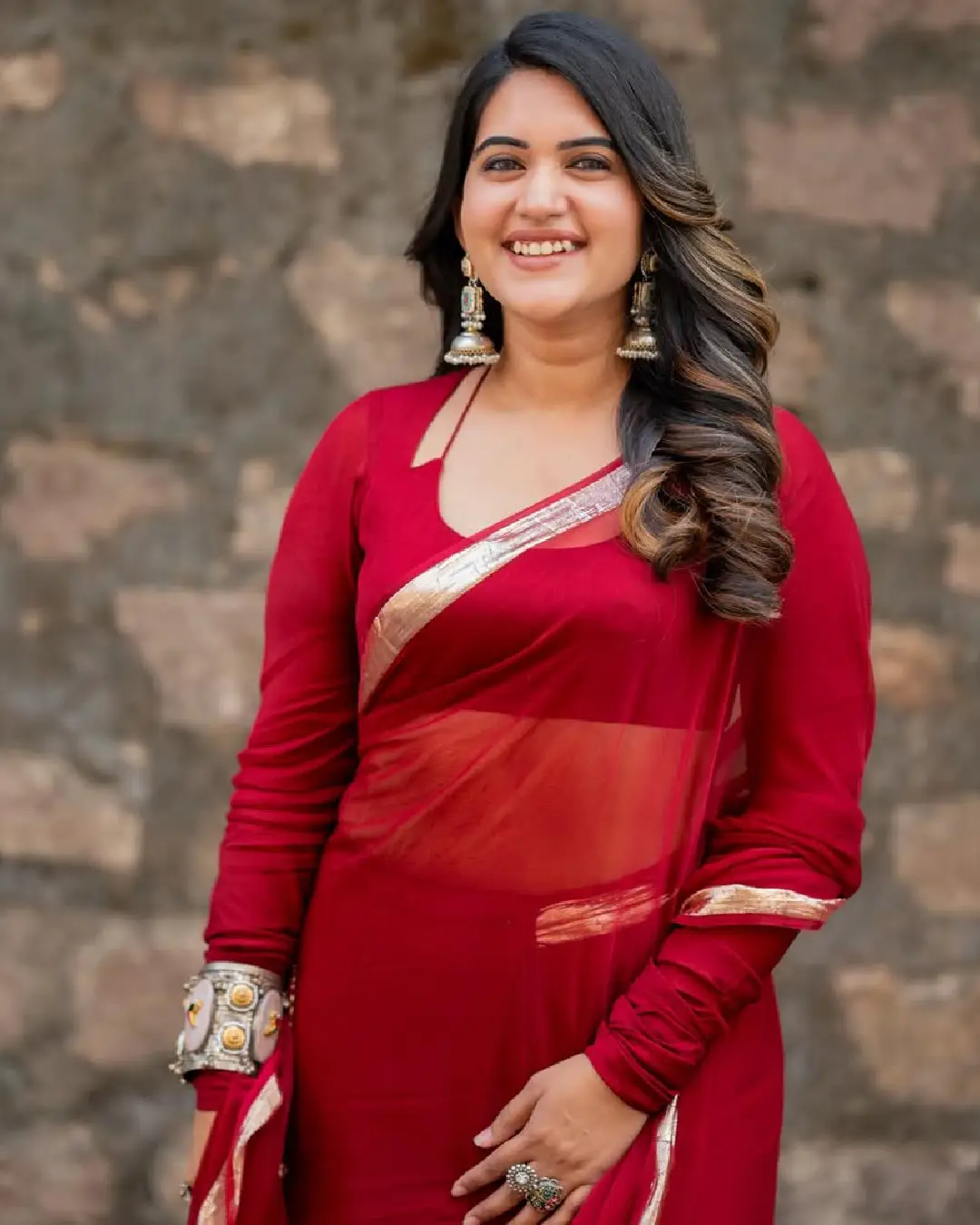 sravanthi chokkarapu latest hot photos in red saree