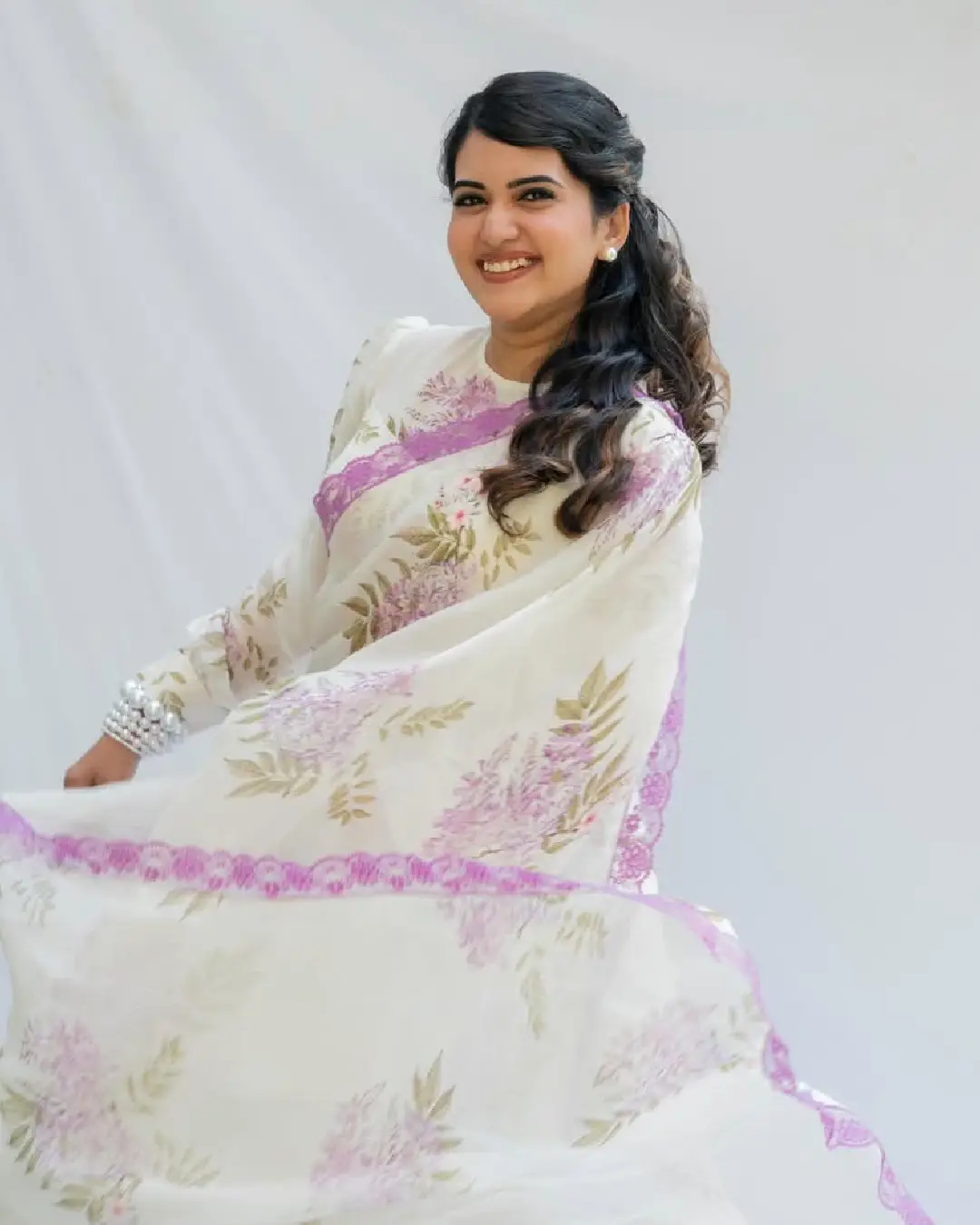 sravanthi chokkarapu latest photo gallery