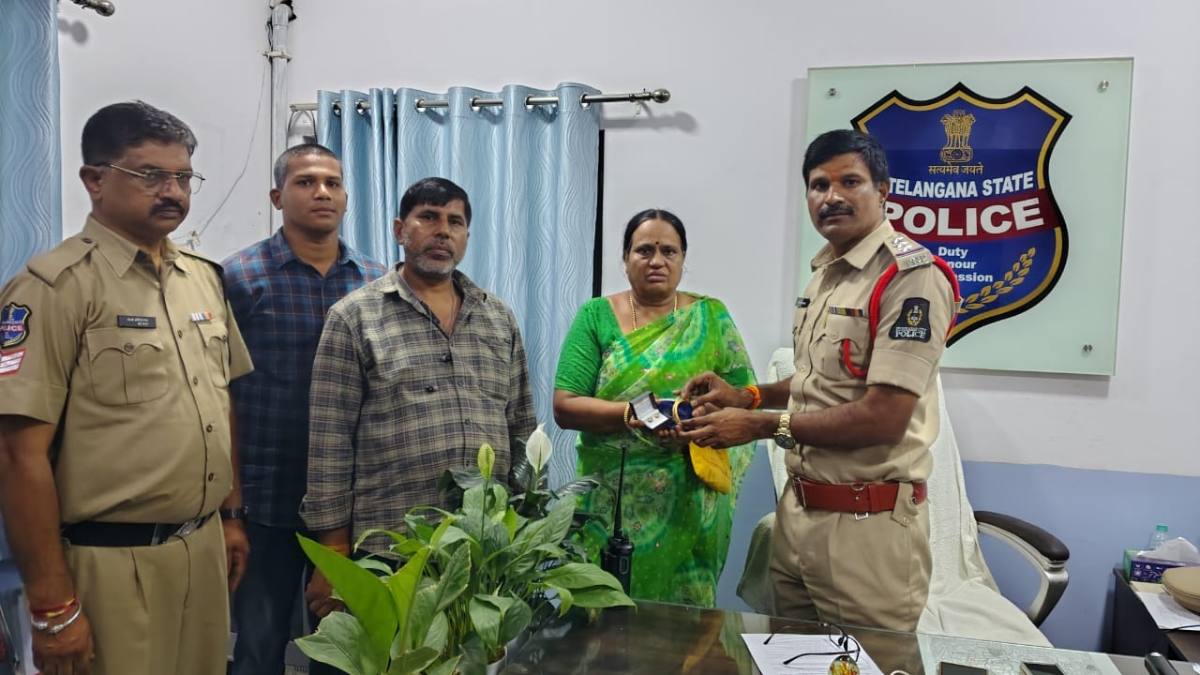 Hyderabad Police-Lost Bag Recovery