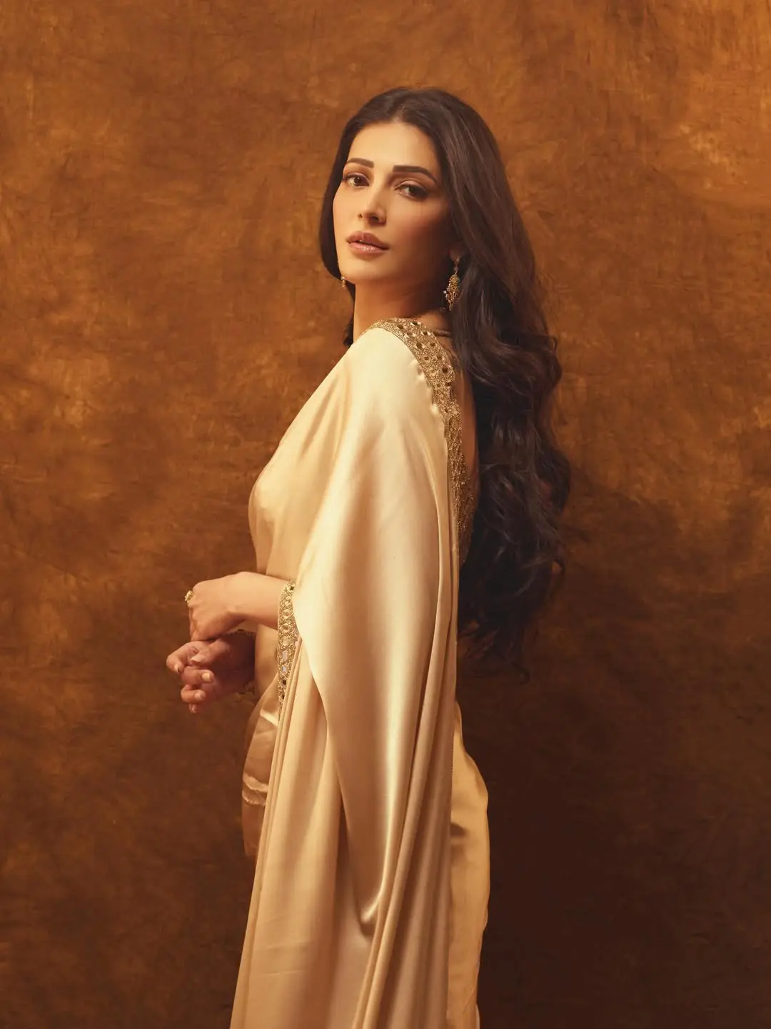 Shruti Haasan latest photo gallery