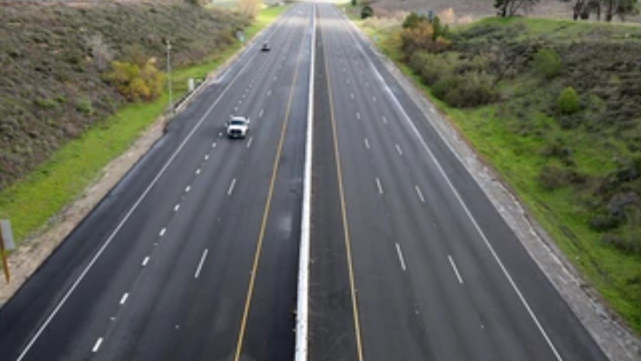 West Hyderabad 6 Lane Road