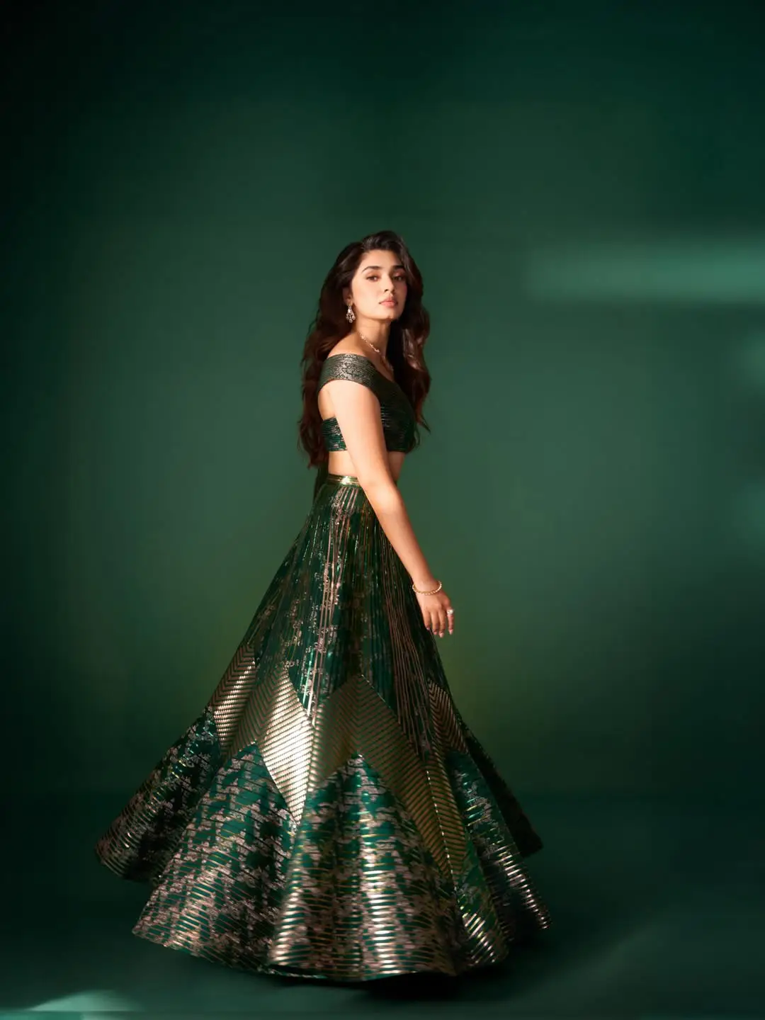 crazy beauty krithi shetty latest photos