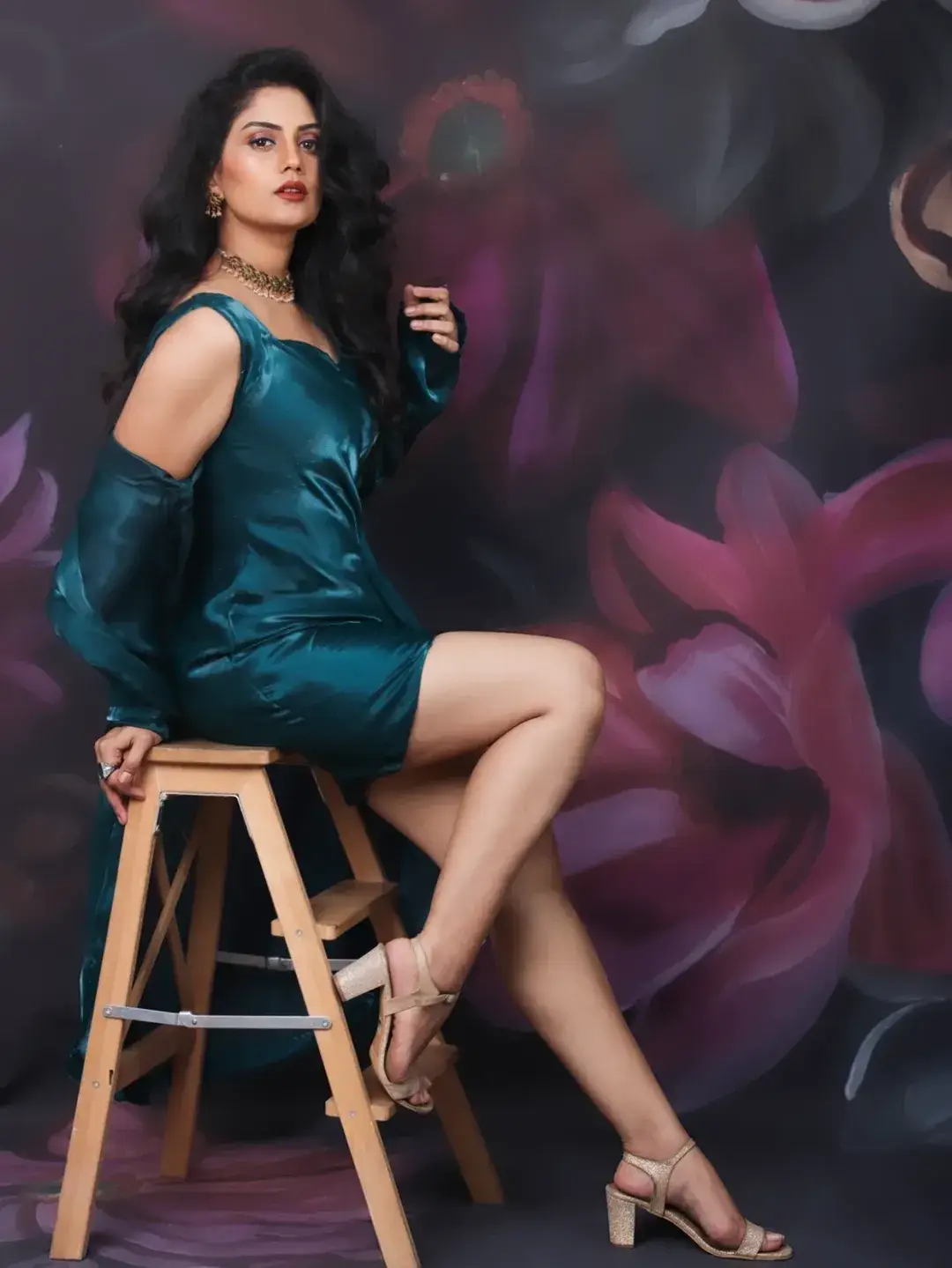 karuna bhushan latest hot photos viral on social media