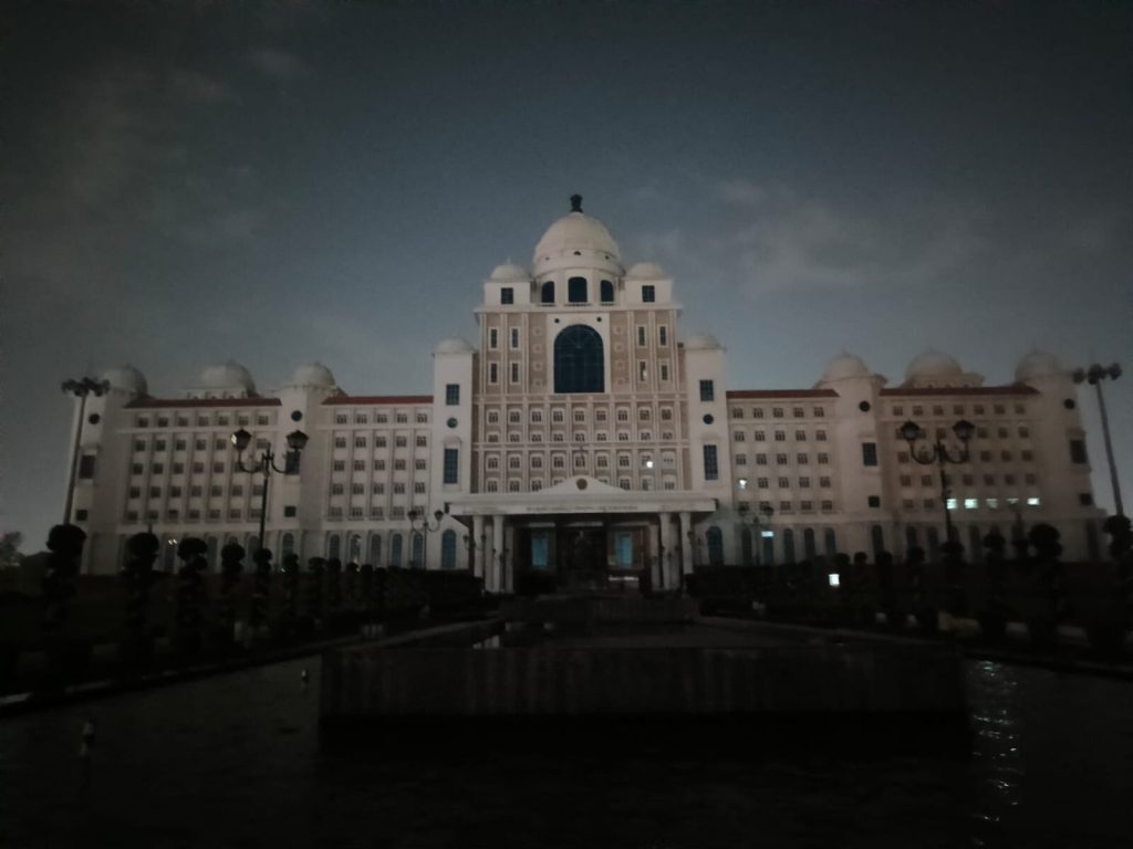 lights at the State Secretariat were switched off