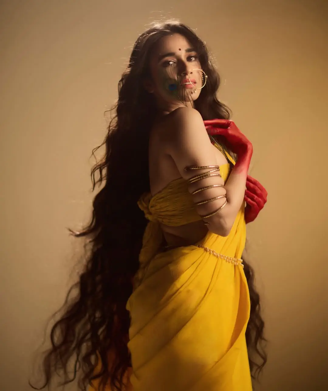 nuveksha latest hot photo shoot in saree