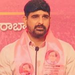 వ‌రుస వివాదాల‌తో హాట్ టాపిక్‌గా మారుతున్న పాడి కౌశిక్ రెడ్డి .. తాజాగా ఆయ‌న ఇంటిపై కోడి గుడ్లు, టమాటాలతో దాడి