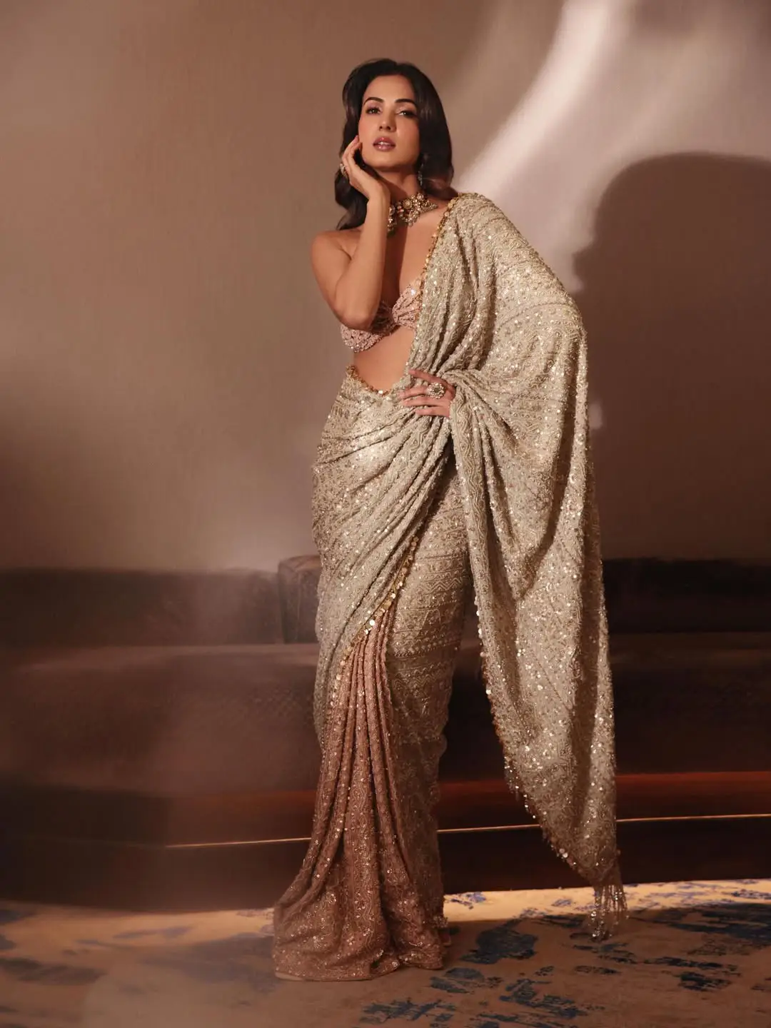 sonal chauhan latest hot photos