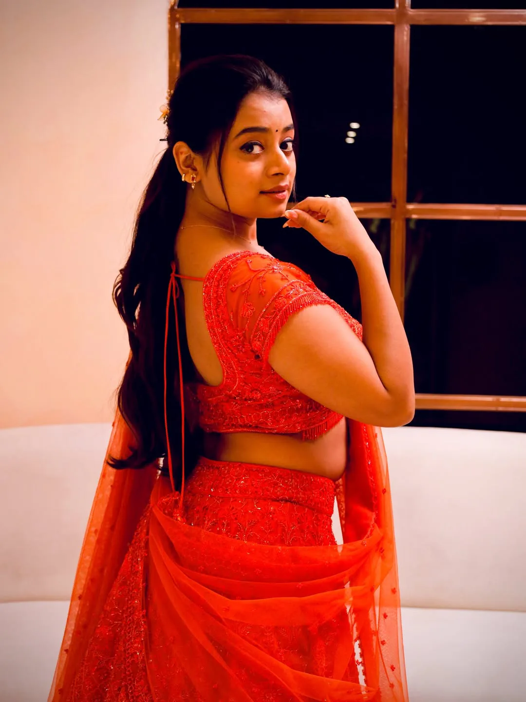Dhee dancer nainika anasuru stylish look in red dress