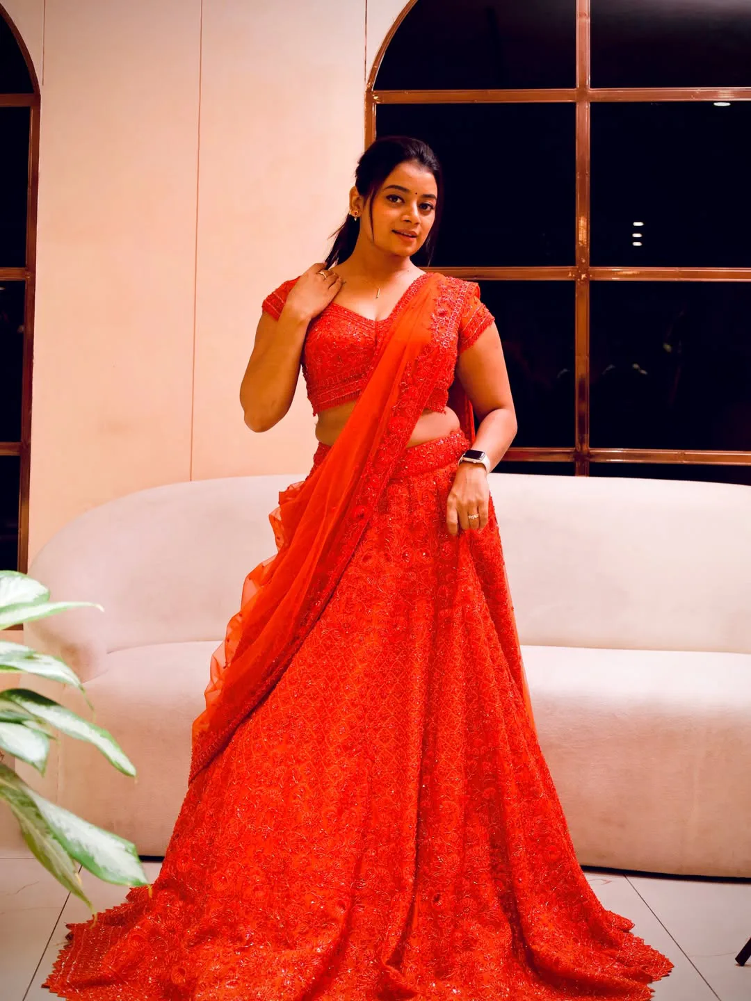 Dhee dancer nainika anasuru stylish look in red dress
