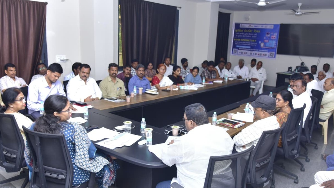 మహబూబ్‌నగర్ కలెక్టర్ ఖుష్బూ గుప్తా