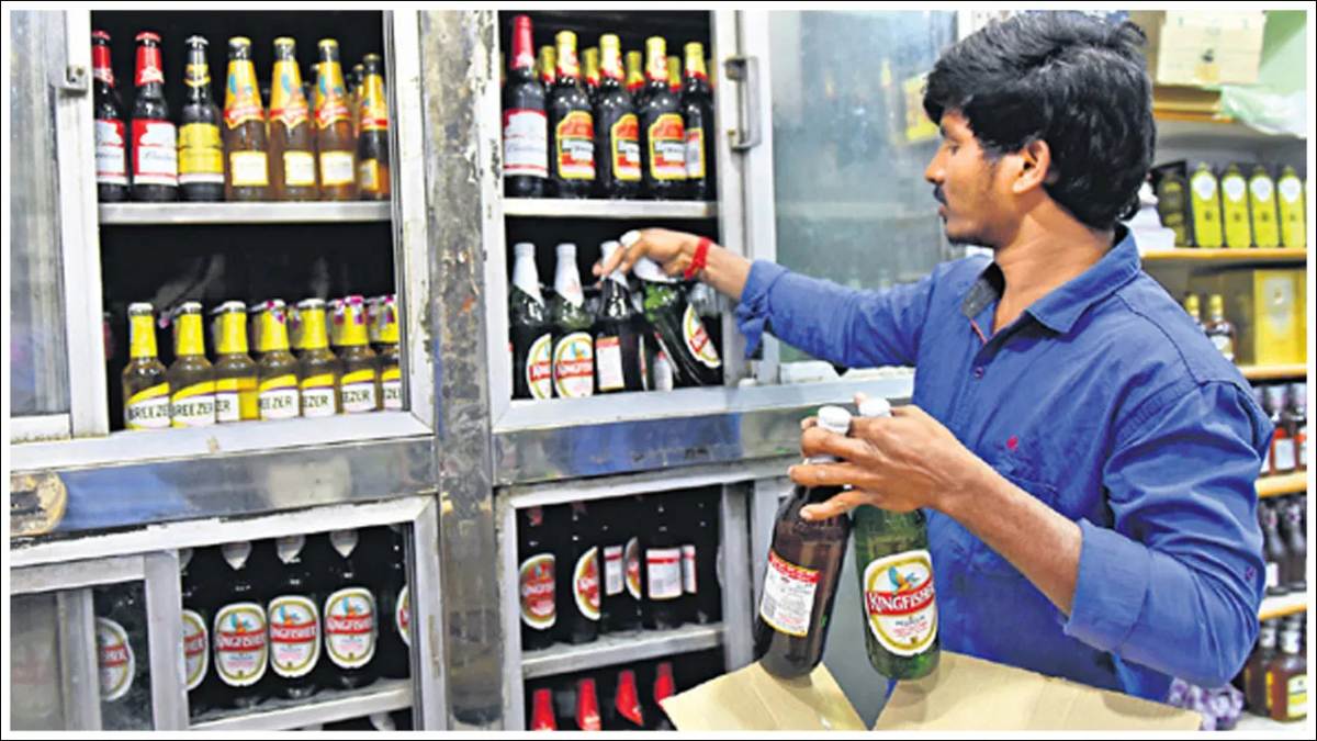 Illustration of beer bottles and glass shortages symbolizing the upcoming liquor price hike in Telangana.