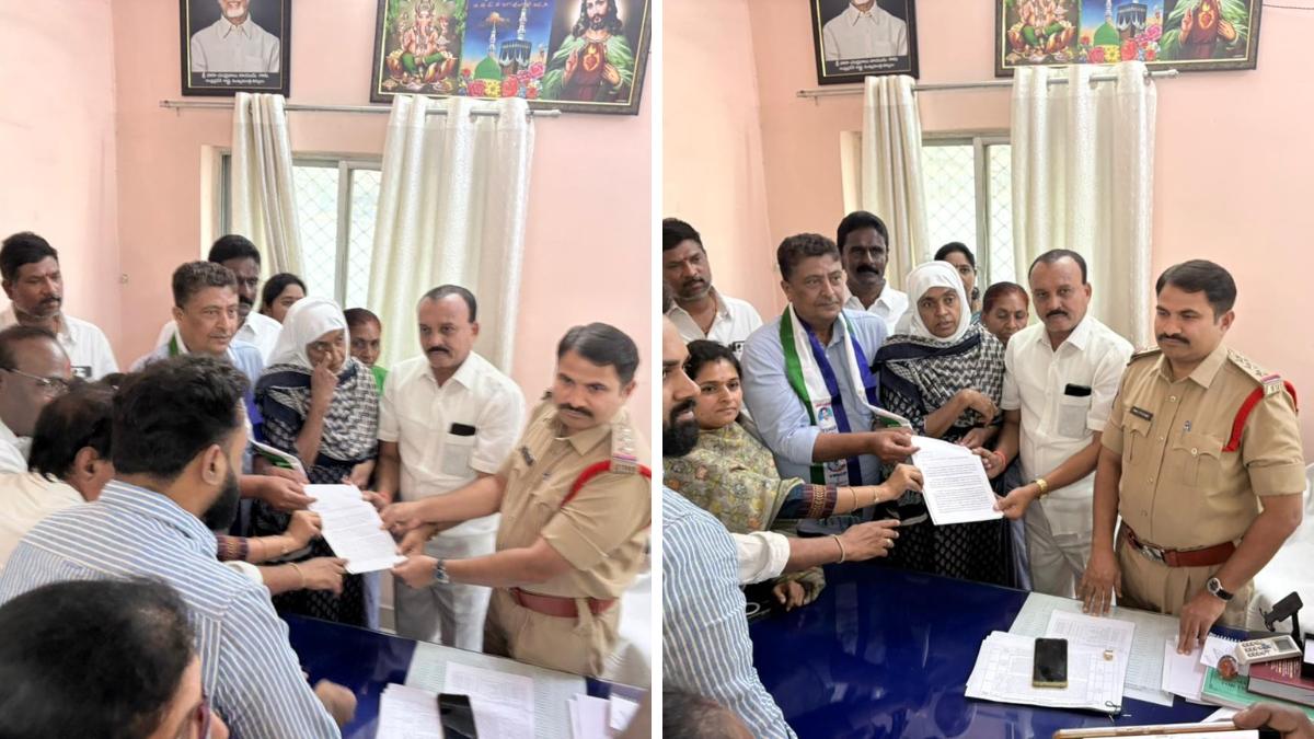 YSRCP leaders led by Nissar Ahmed submitting a complaint against RK at Madanapalle Two Town Police Station