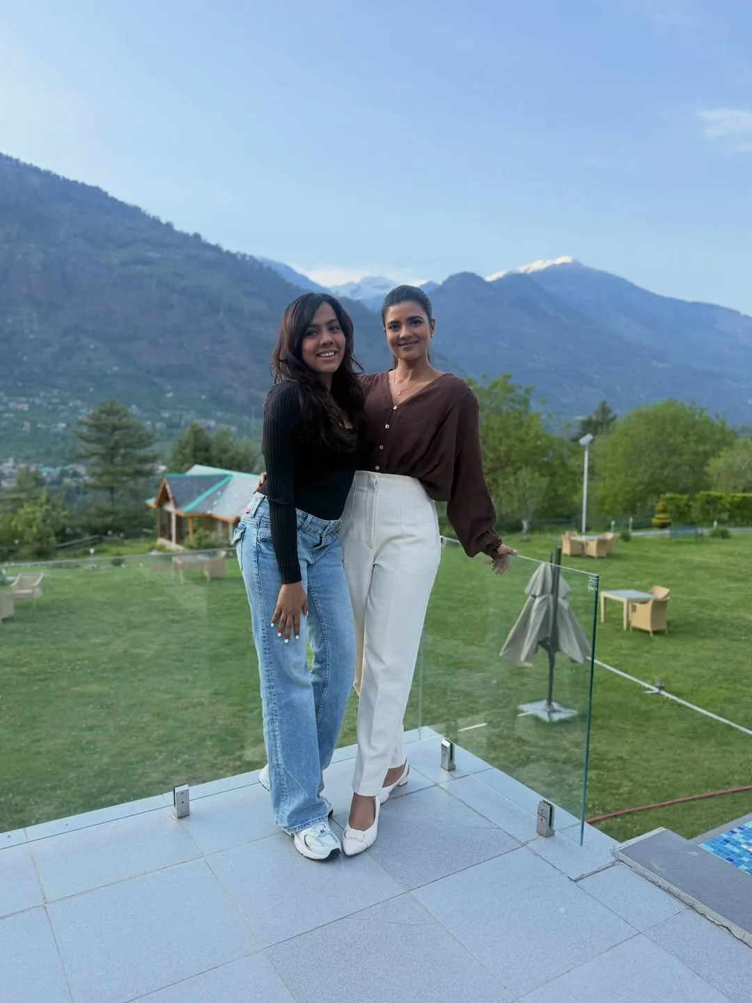 aishwarya rajesh enjoying her vacation at kullu manali