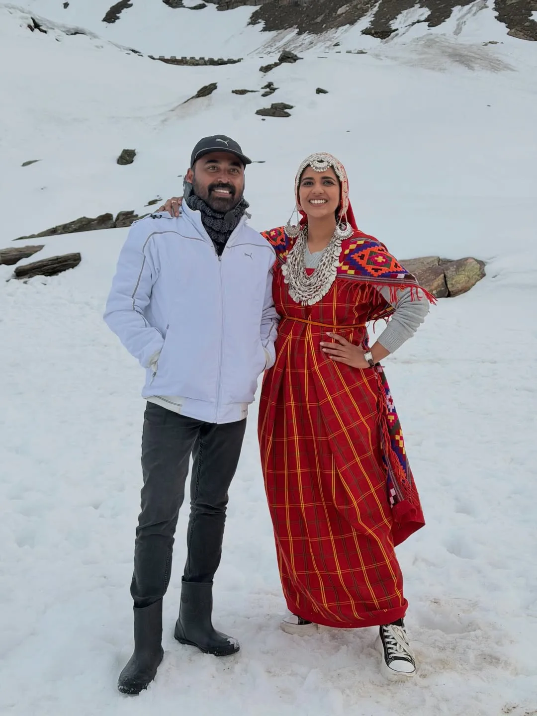 aishwarya rajesh enjoying her vacation at kullu manali