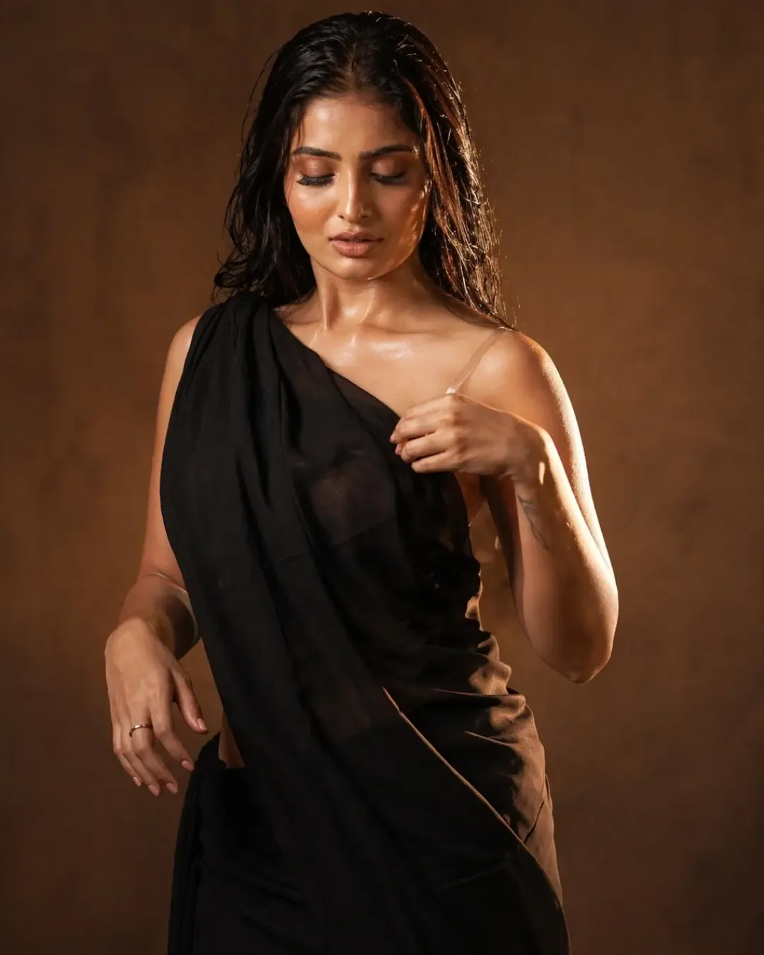 ananya nagalla sizzling look in black saree