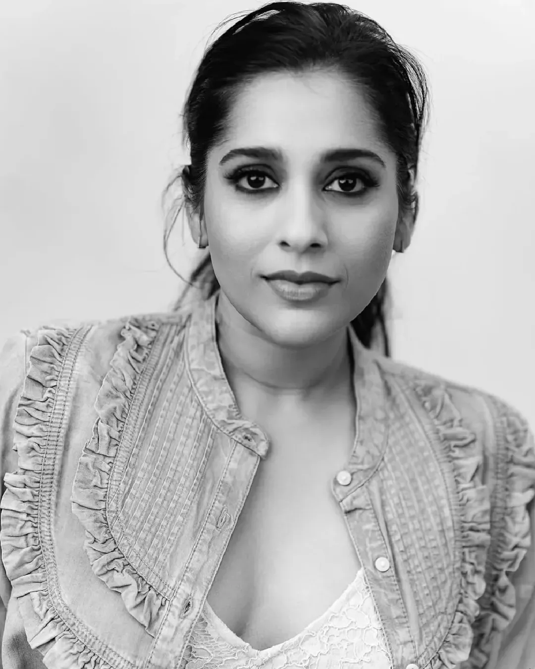anchor rashmi gautam latest photos