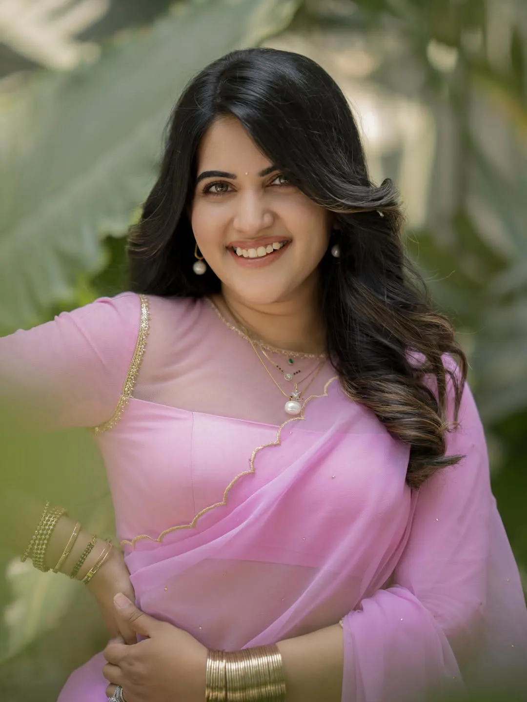 anchor sravanthi chokkarapu latest photo gallery