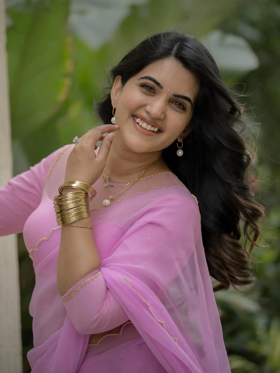 anchor sravanthi chokkarapu latest photo gallery