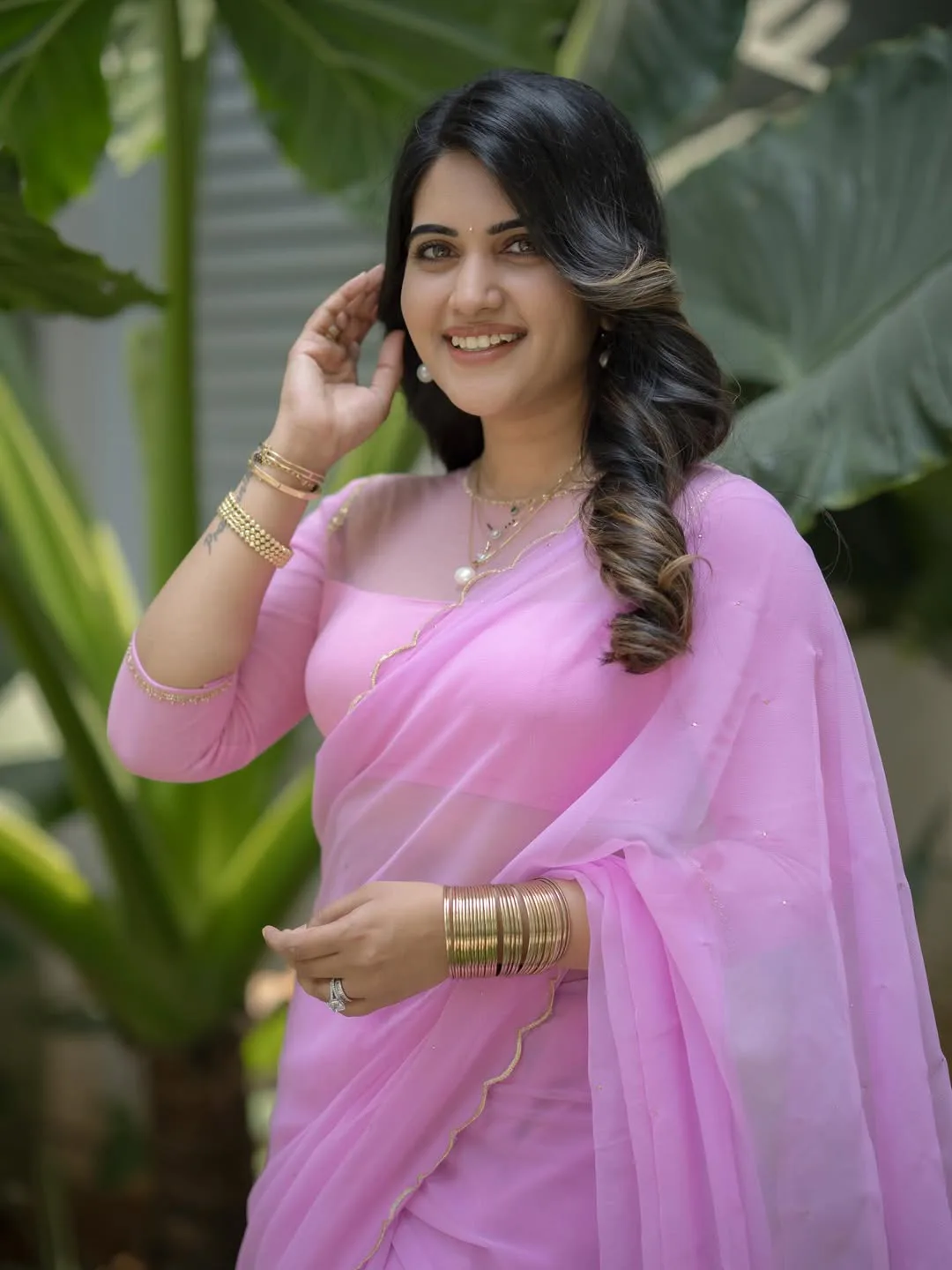 anchor sravanthi chokkarapu latest photo gallery