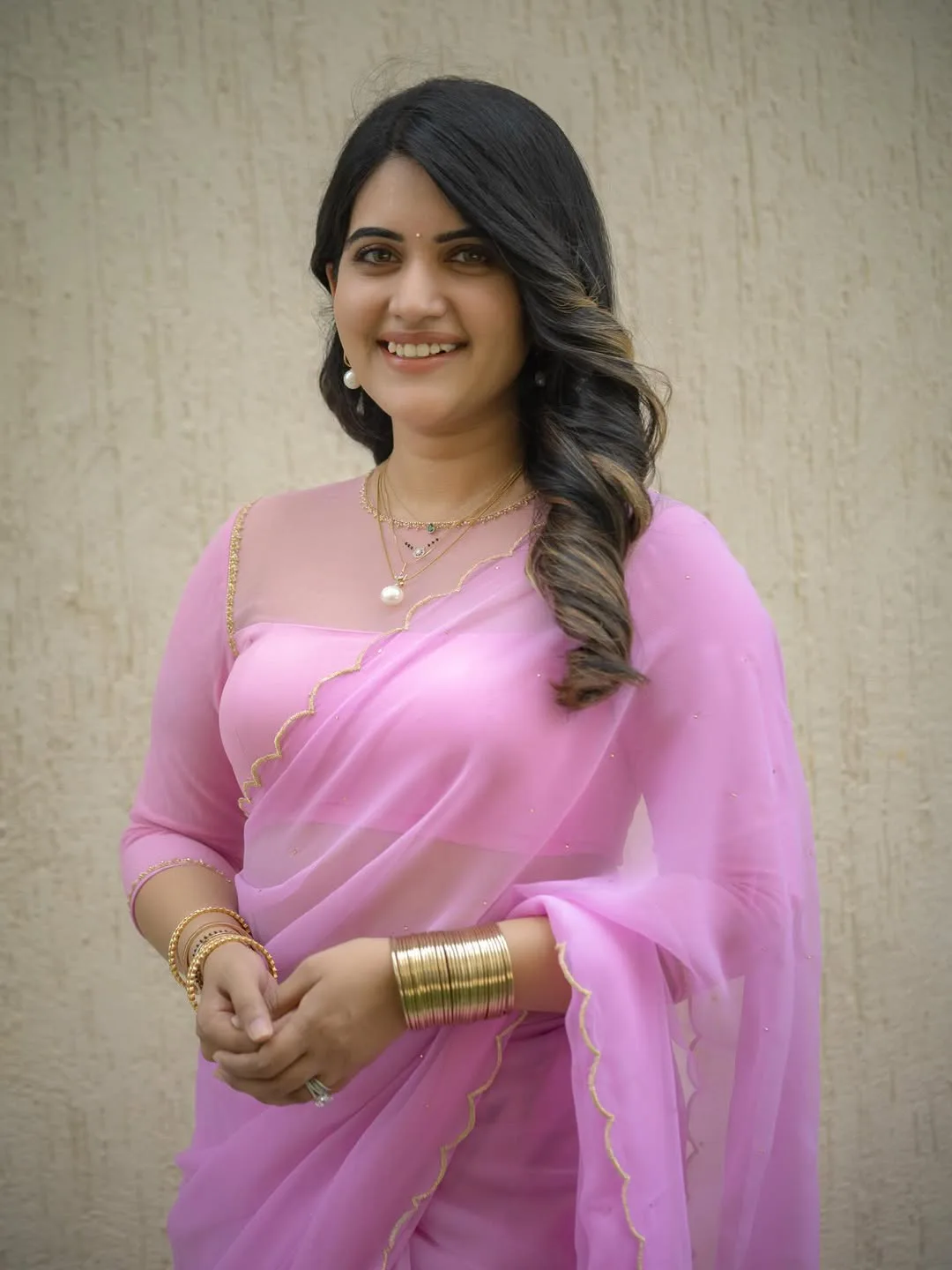anchor sravanthi chokkarapu latest photo gallery