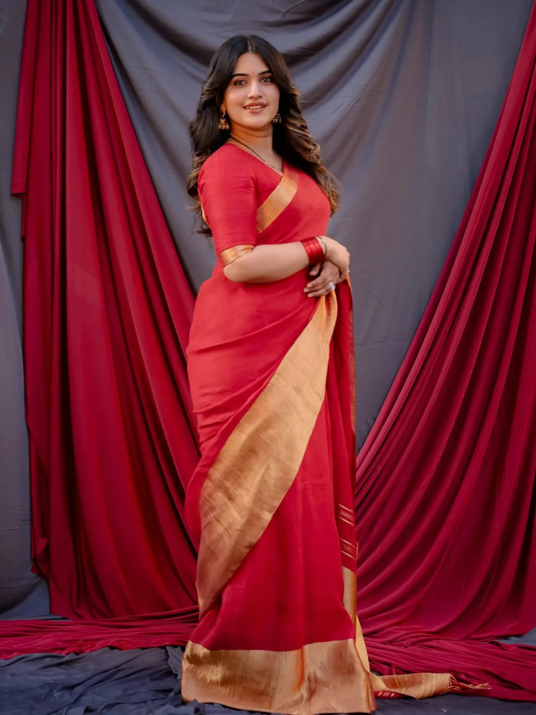 anchor sravanthi chokkarapu latest photos