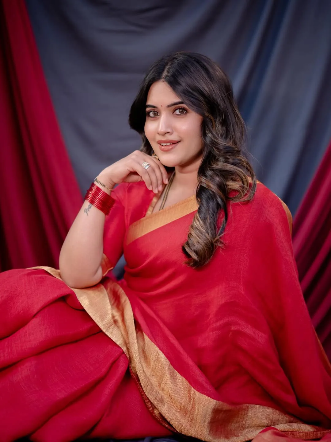 anchor sravanthi chokkarapu latest photos