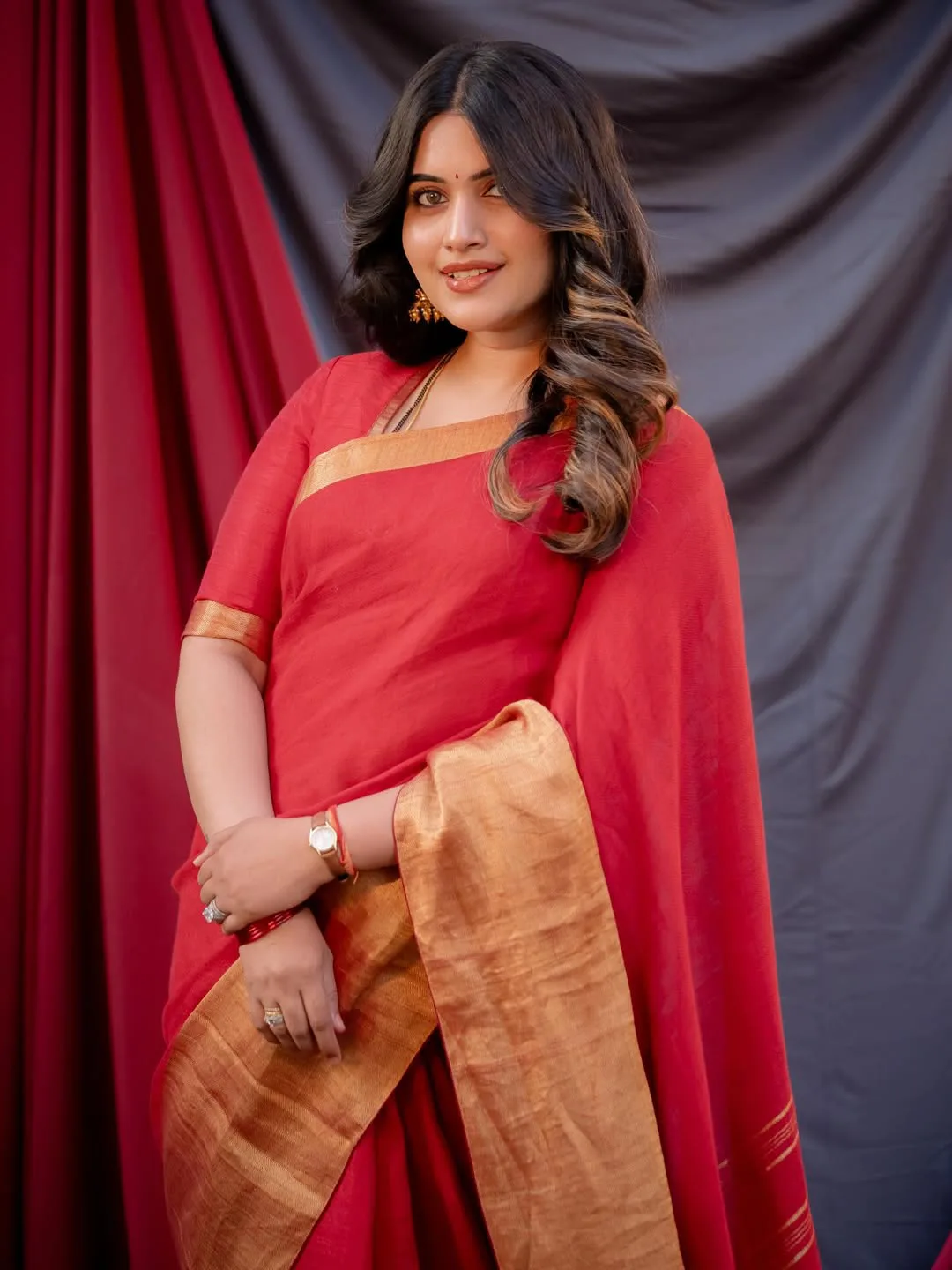 anchor sravanthi chokkarapu latest photos