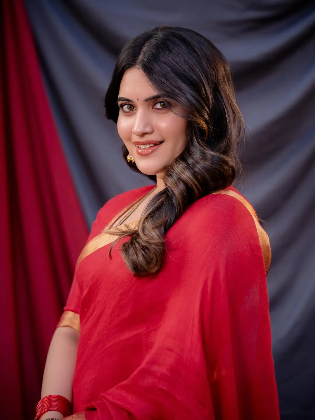 anchor sravanthi chokkarapu latest photos