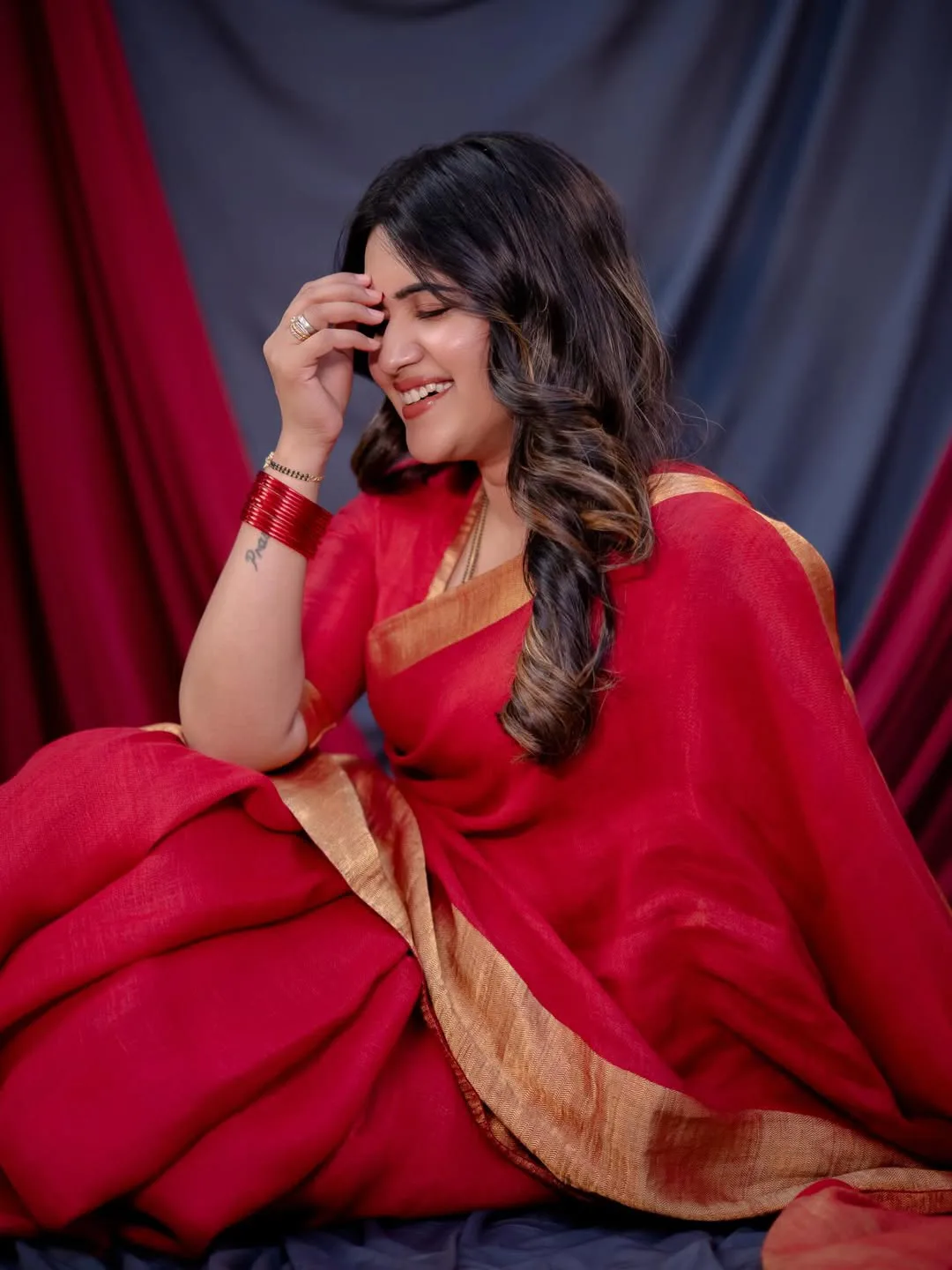anchor sravanthi chokkarapu latest photos
