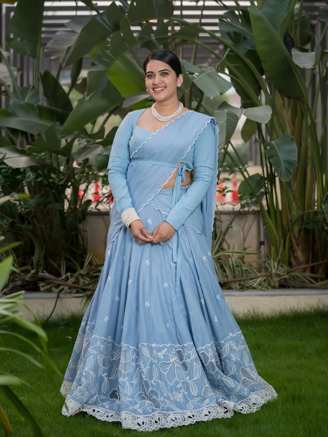 anchor sravanthi chokkarapu latest photos in saree
