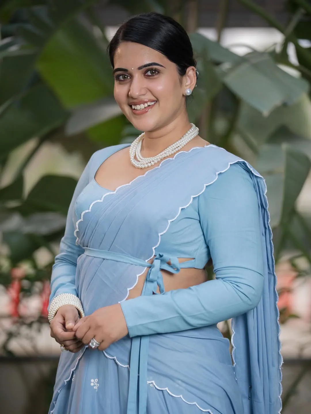 anchor sravanthi chokkarapu latest photos in saree