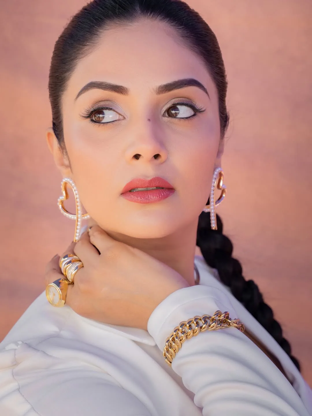 anchor sreemukhi latest photos in white dress