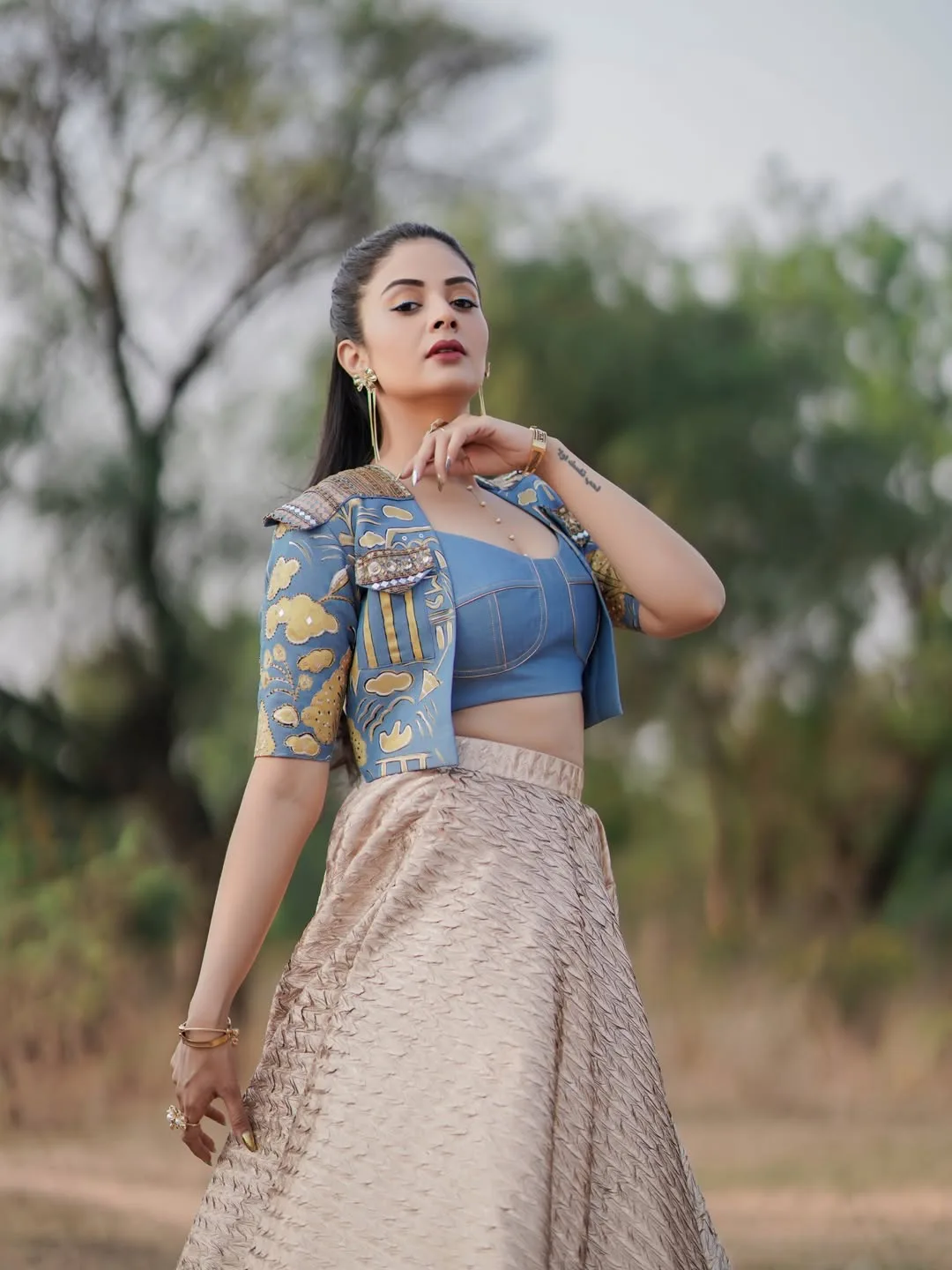 anchor srimukhi latest photos