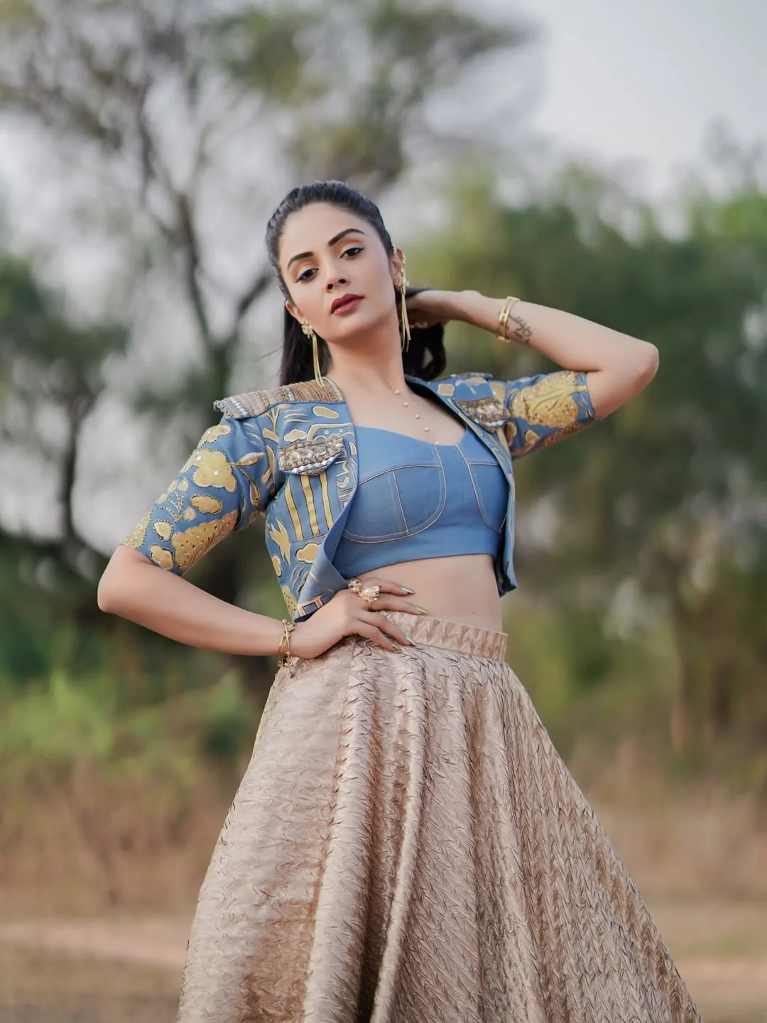 anchor srimukhi latest photos
