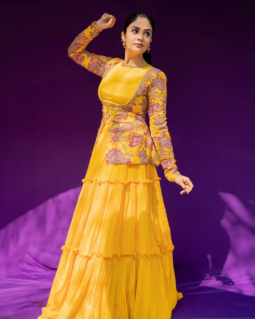 anchor srimukhi latest photos in yellow dress