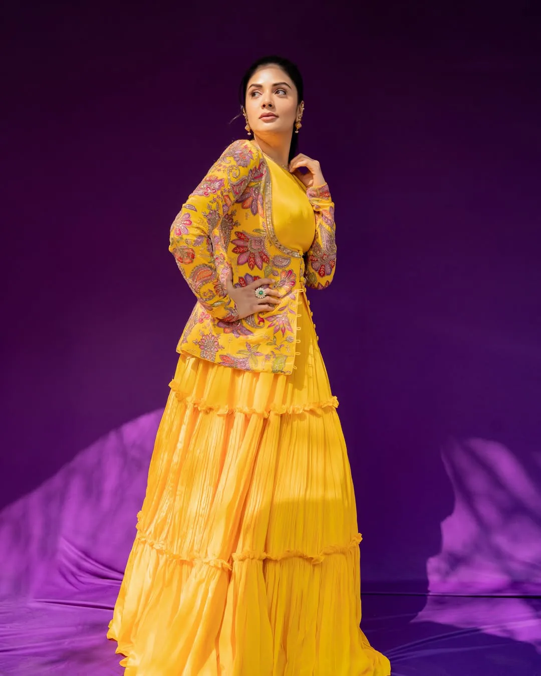 anchor srimukhi latest photos in yellow dress