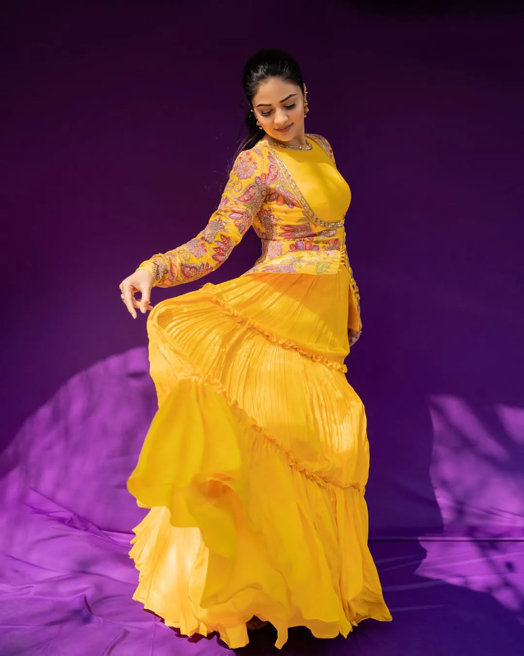 anchor srimukhi latest photos in yellow dress