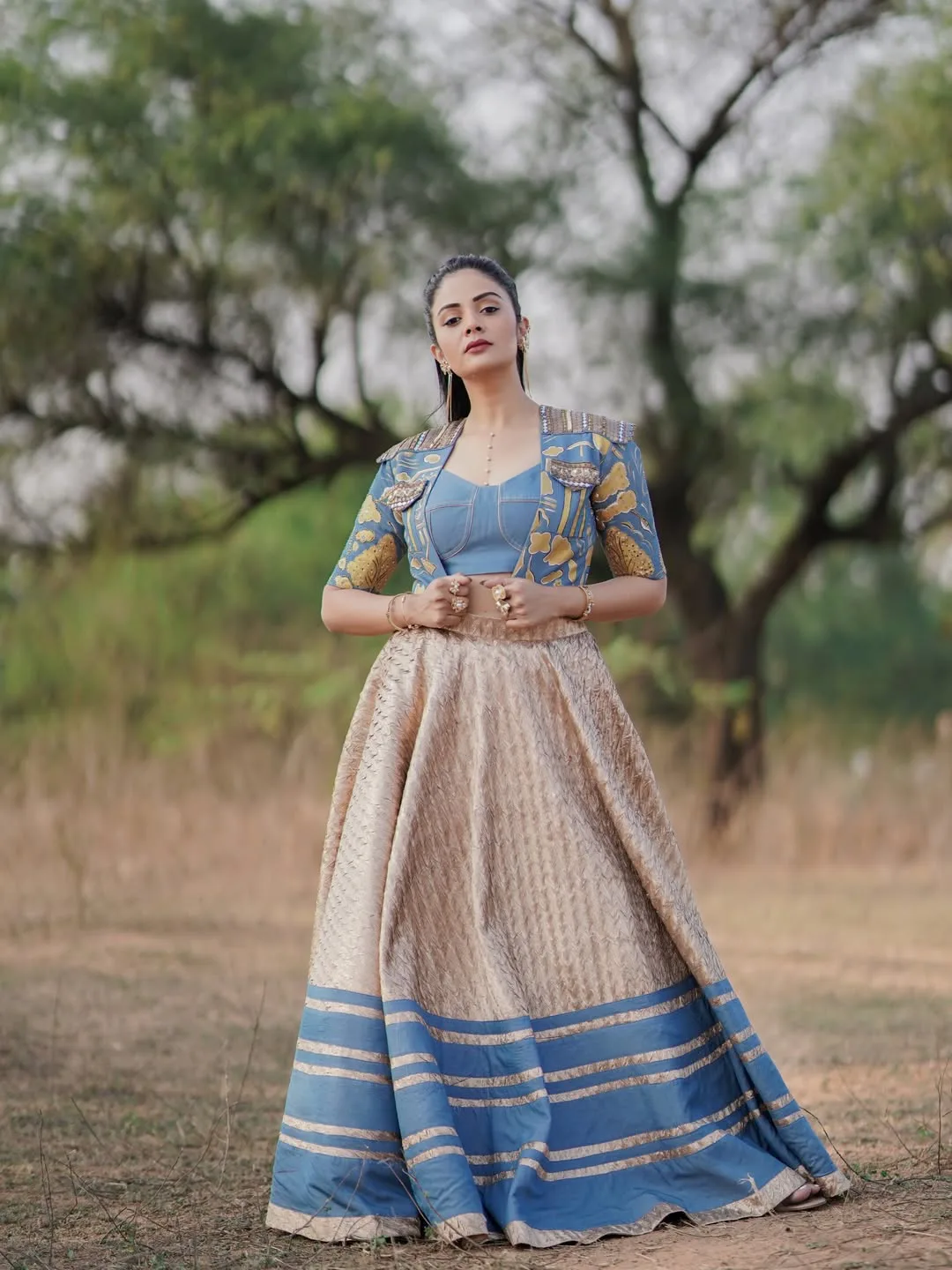 anchor srimukhi latest photos
