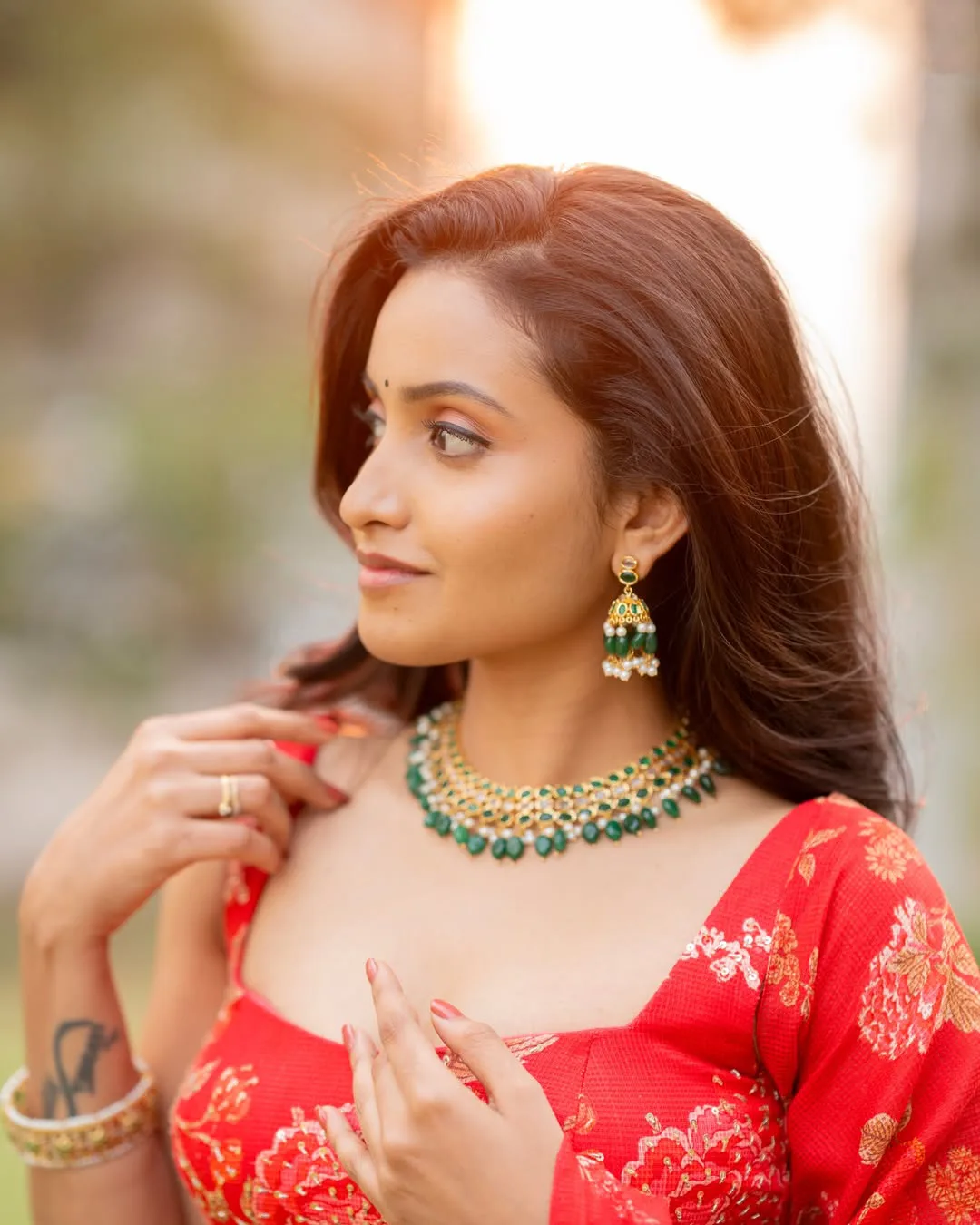 deepika pilli latest photos viral on social media