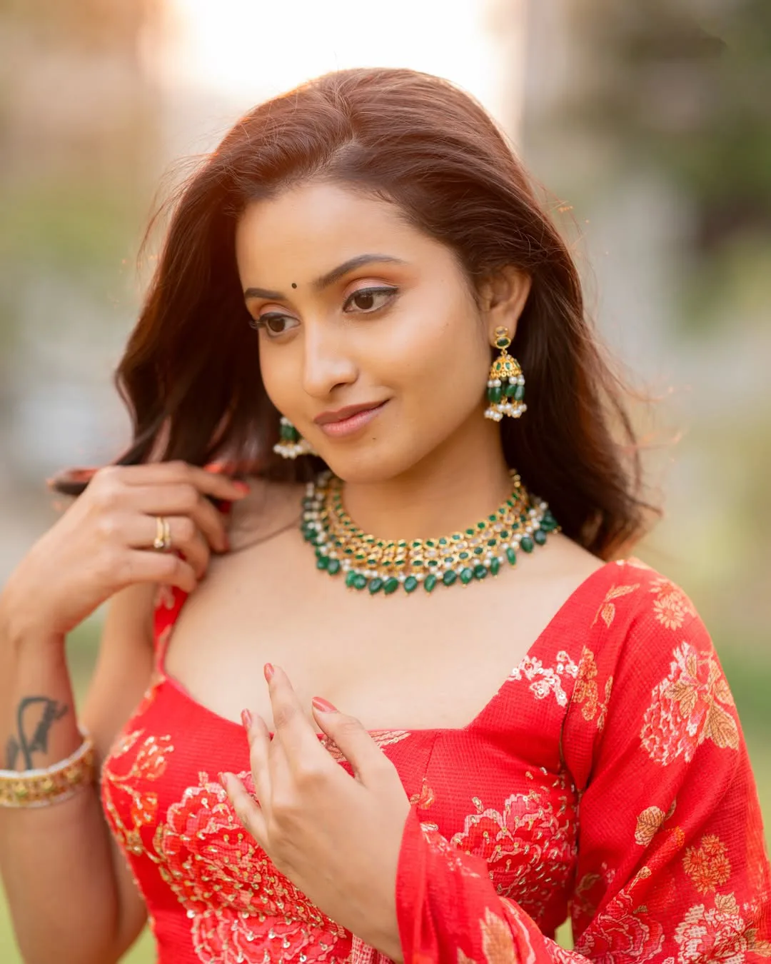 deepika pilli latest photos viral on social media