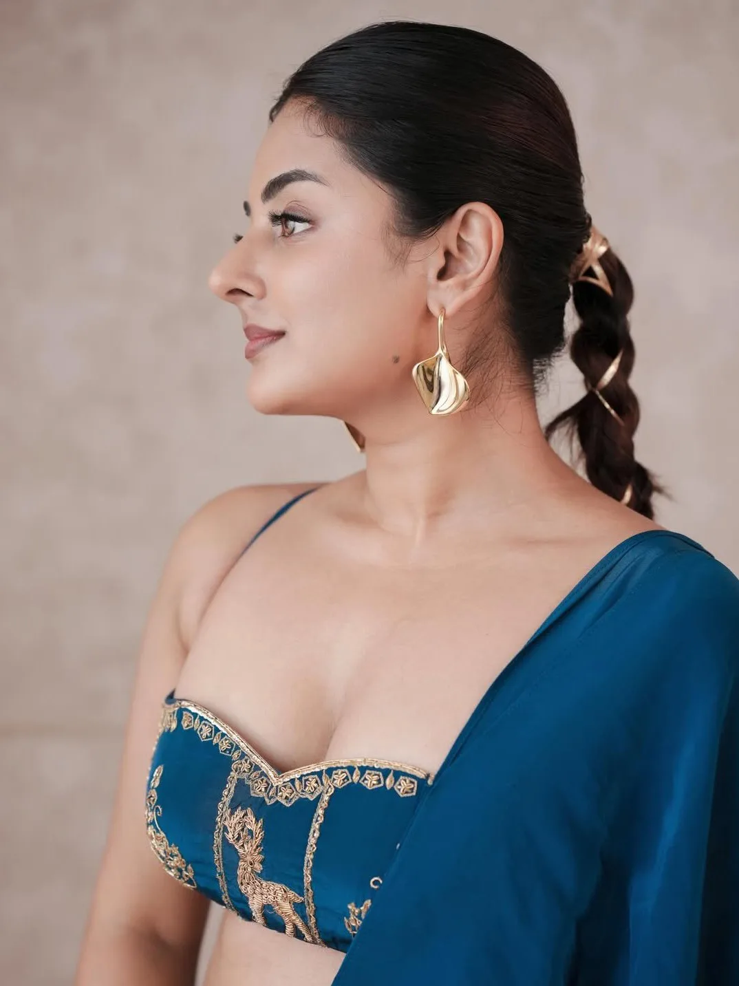 drishyam fame esther latest photos