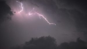 Hyderabad Heatwave 43.7 Degrees Manikonda Thunderstorms Alert Gachibowli Miyapur Serlingampally