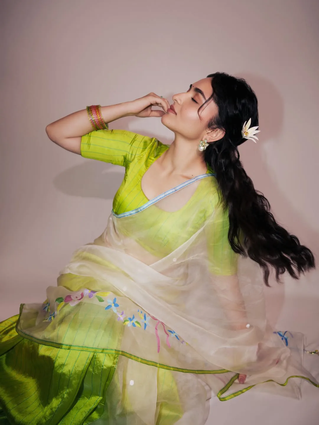 kayadu lohar latest photos in saree goes viral