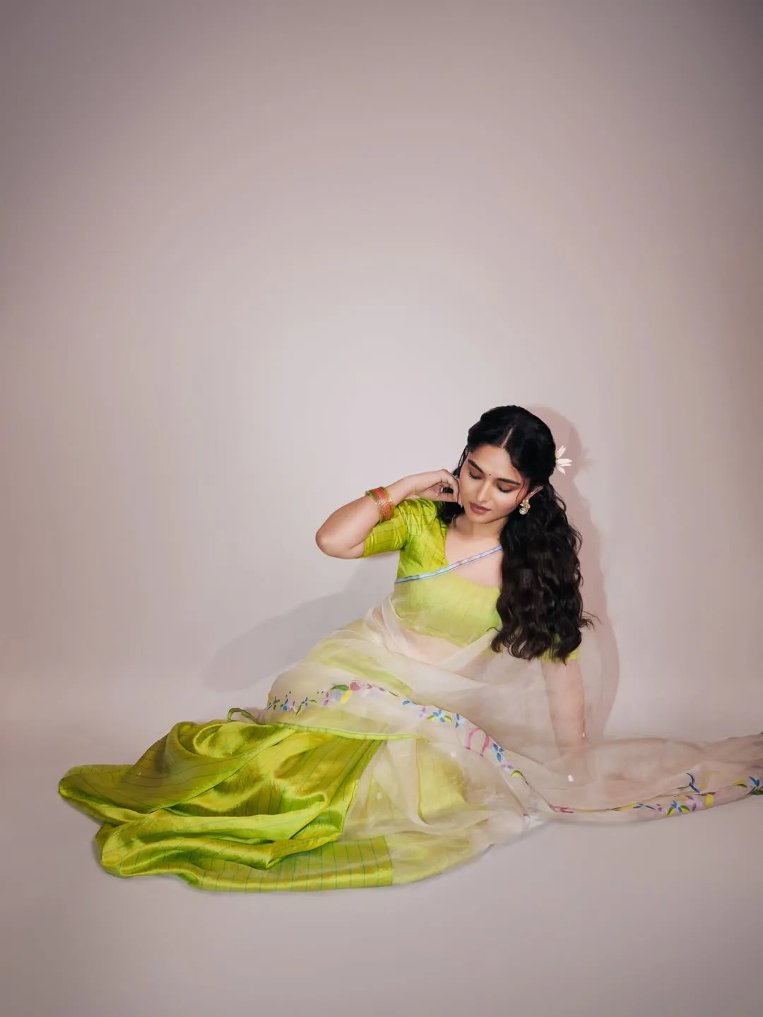 kayadu lohar latest photos in saree goes viral