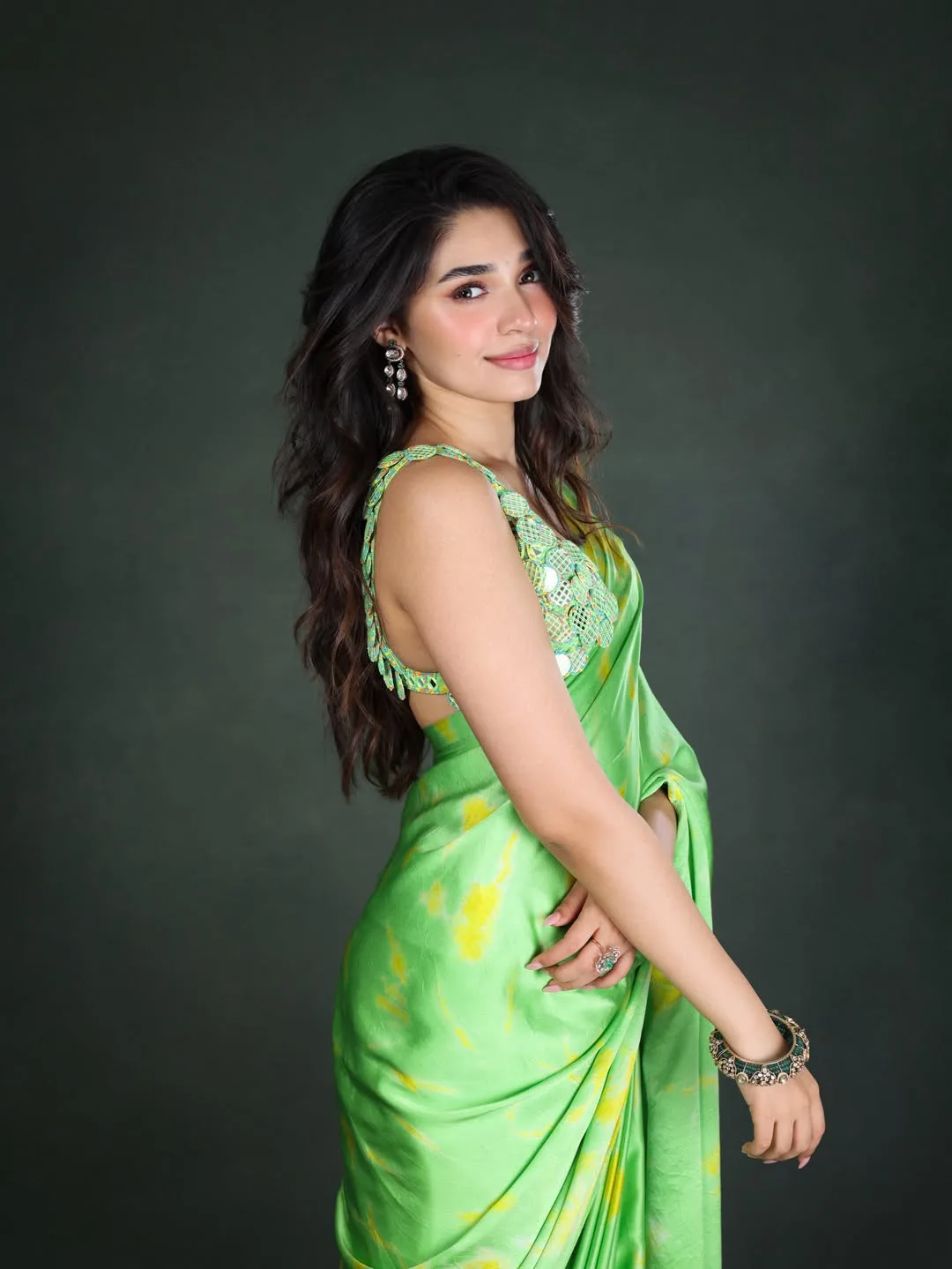 krithi shetty stunning looks in green saree
