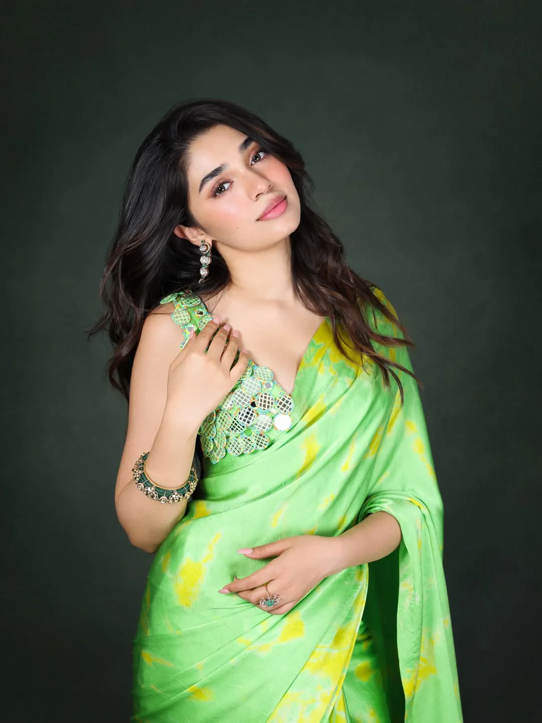 krithi shetty stunning looks in green saree