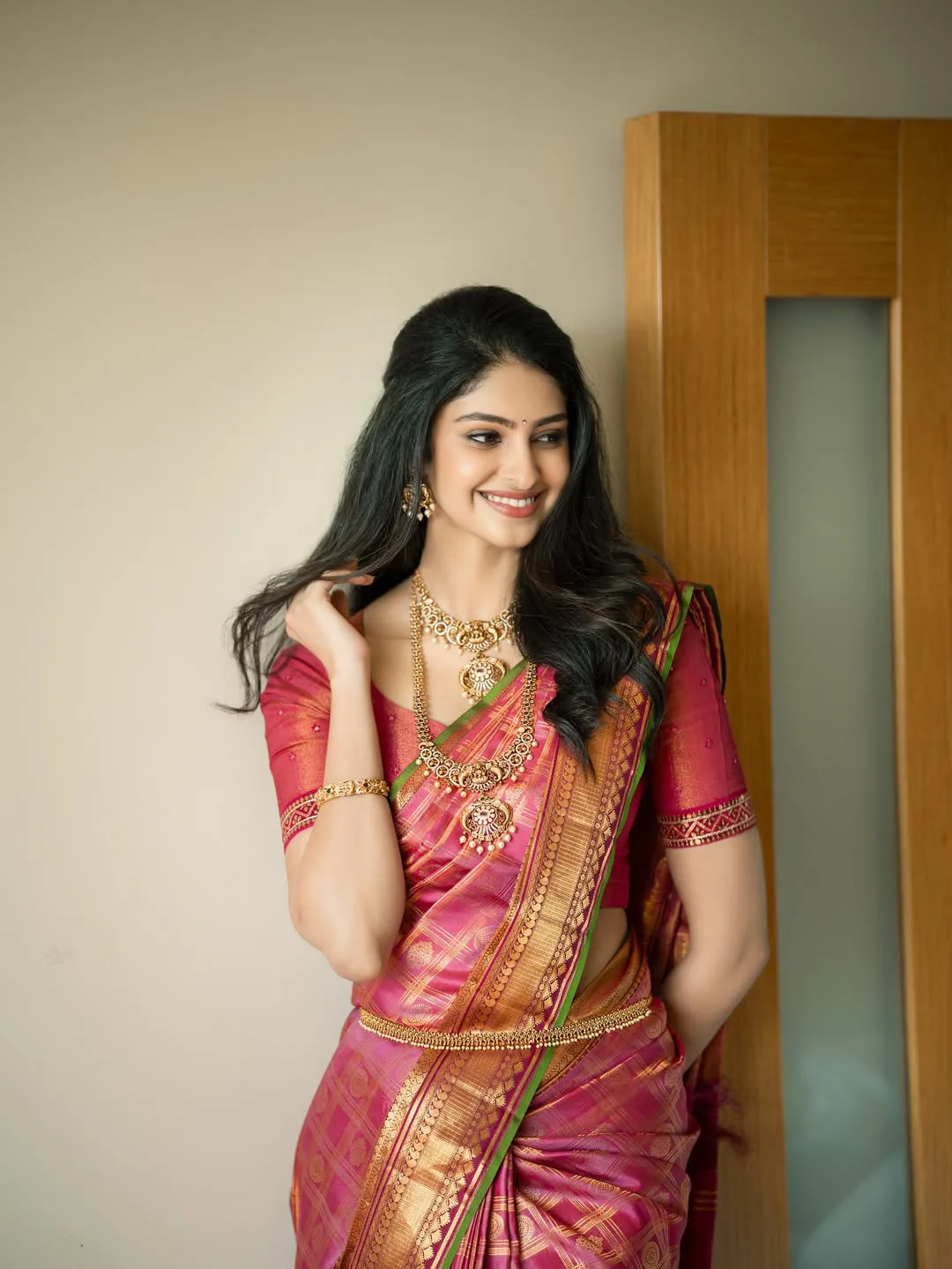 manasa varanasi latest photos in saree