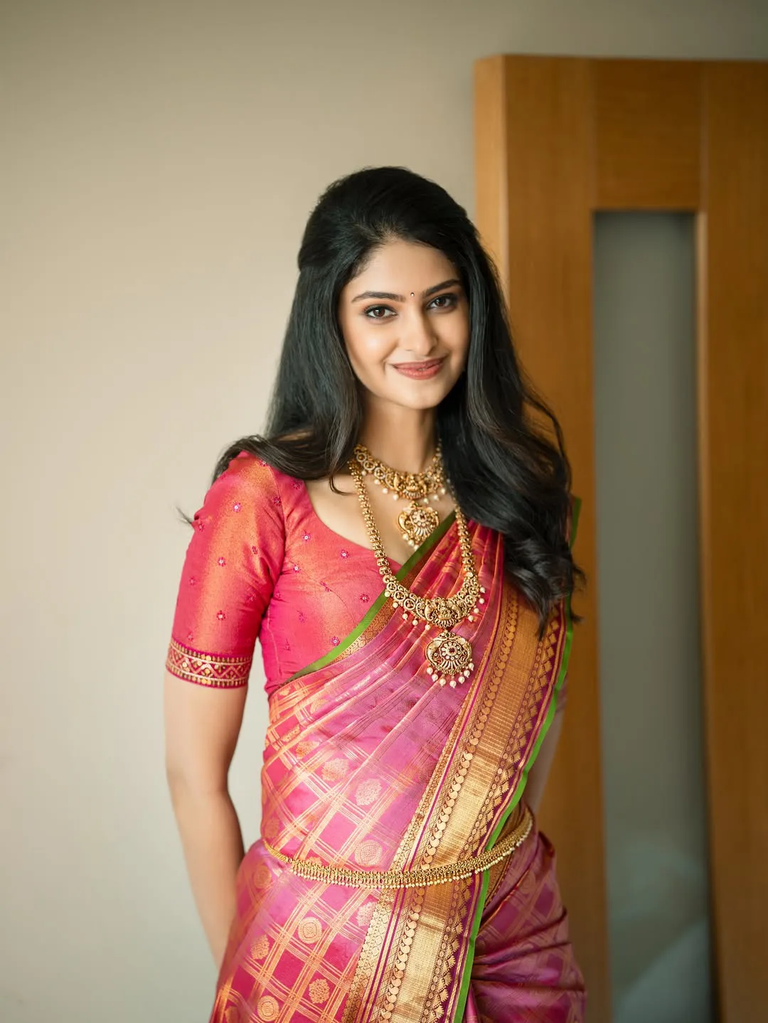 manasa varanasi latest photos in saree