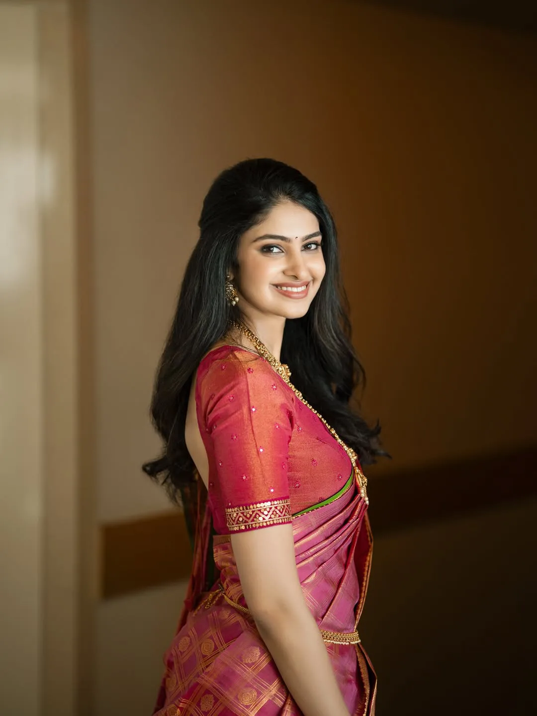 manasa varanasi latest photos in saree