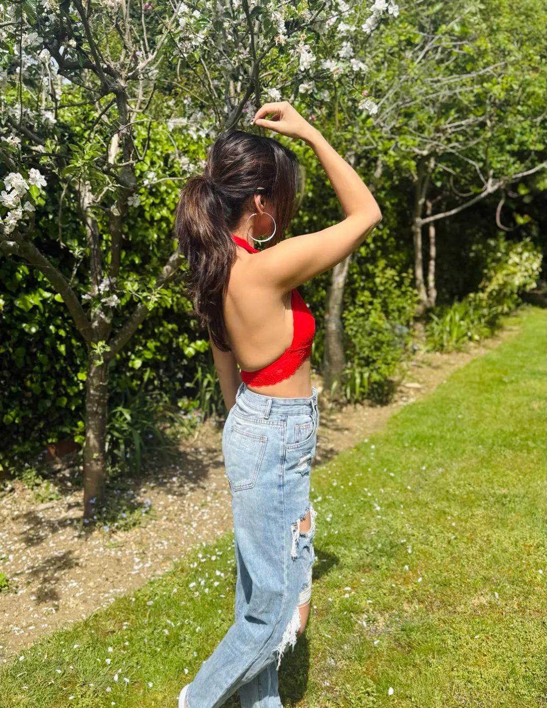 manmadhudu heroine anshu stunning photos viral on social media